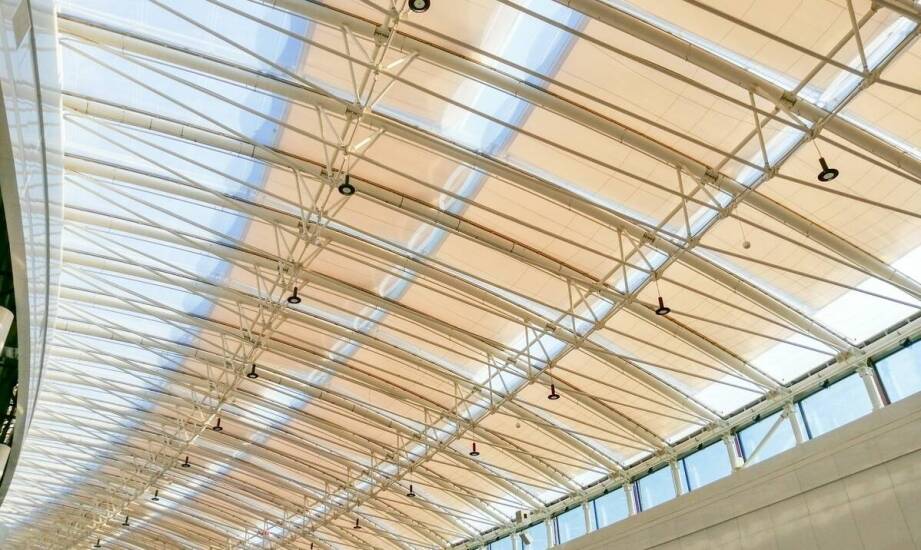 Energooszczędność dzięki świetlikom dachowym – jakie rozwiązania są najbardziej efektywne?