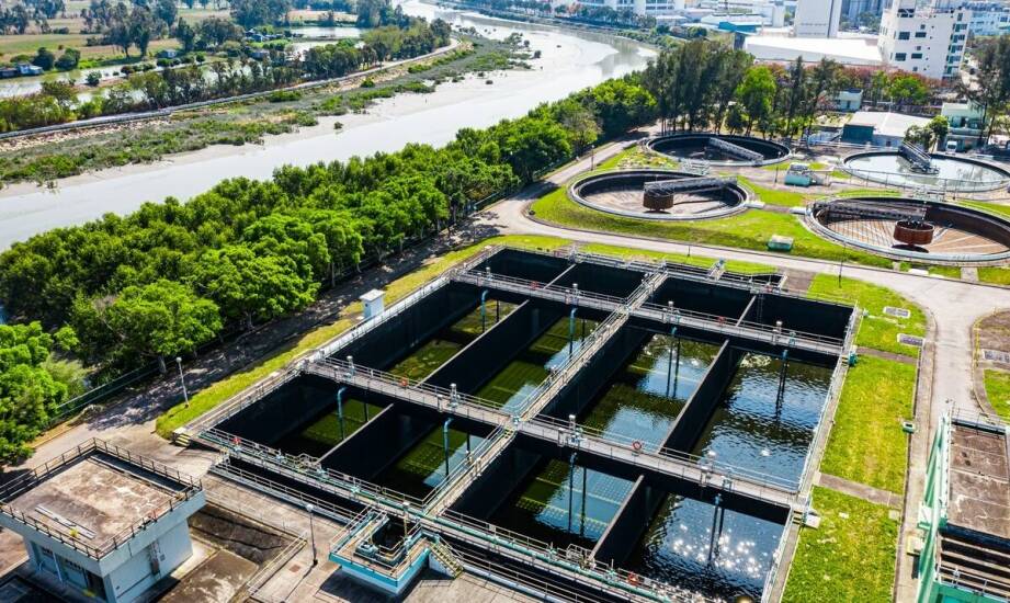 Poprawa jakości produktów końcowych poprzez zastosowanie przemysłowych stacji uzdatniania wody