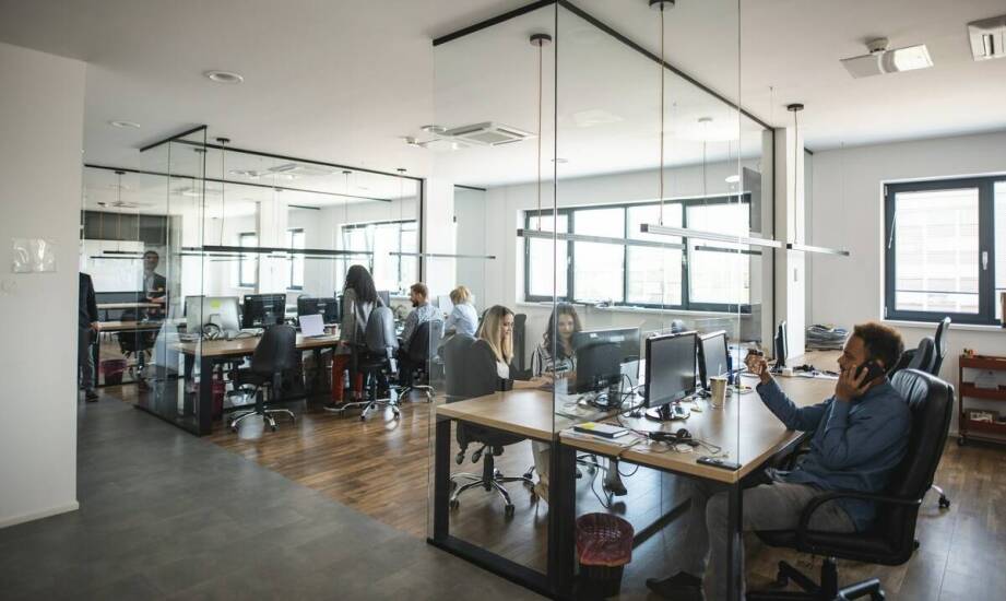 Znaczenie agencji pracy dla zatrudnienia tymczasowego w branży produkcyjnej