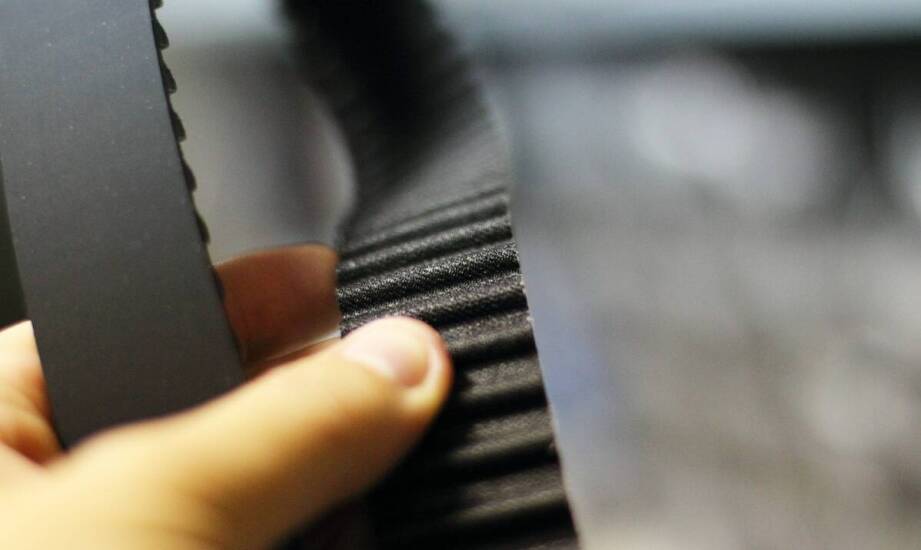 Wpływ temperatury na wydajność pasów klinowych – jak temu przeciwdziałać?