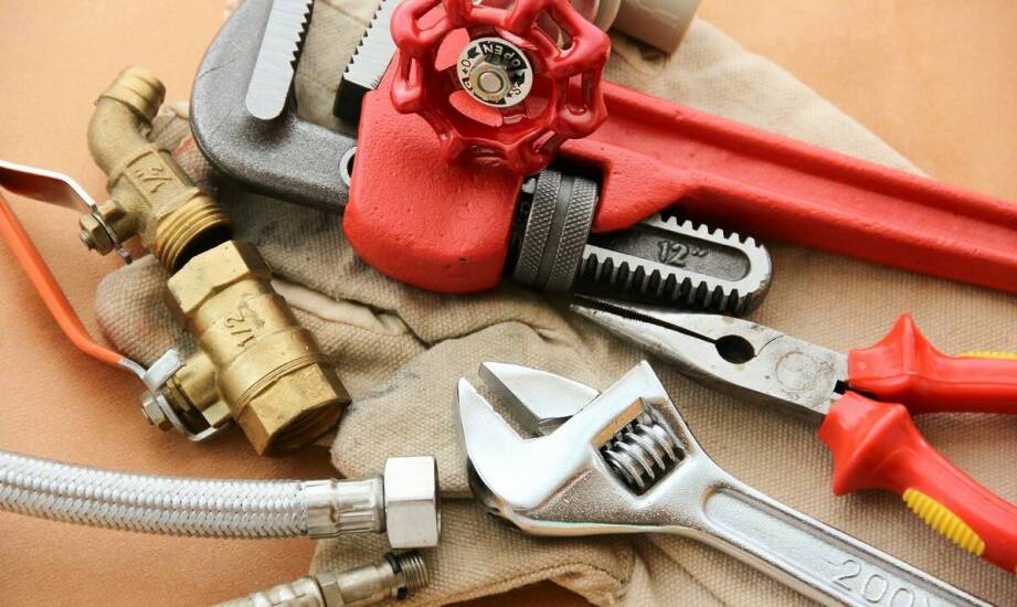 Jakie usługi oferuje Pogotowie Hydrauliczne w przypadku pęknięcia rur?