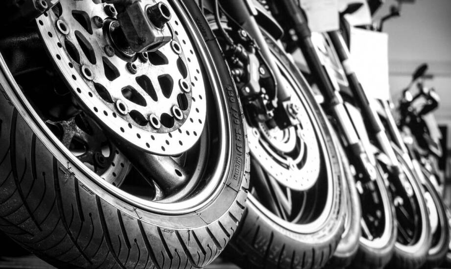 Opony i dętki do hulajnogi – kiedy warto je wymienić?