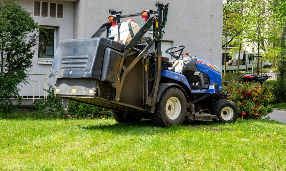Rola profesjonalnych firm w utrzymaniu czystości na terenach zewnętrznych