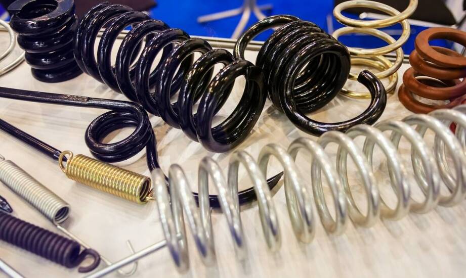 Sprężyny skrętne w przemyśle spożywczym – zastosowania i zalety