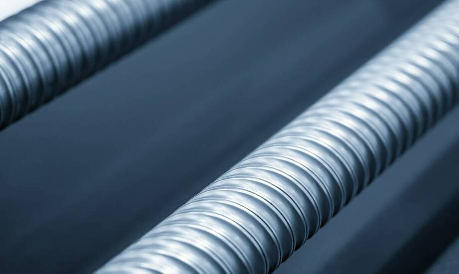 Wpływ jakości materiałów na trwałość i niezawodność sprężyn technicznych