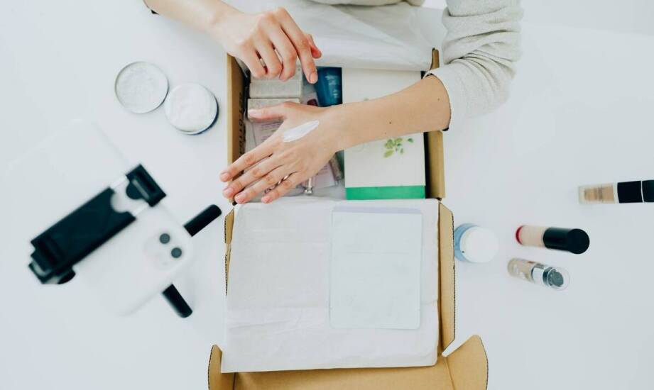 Personalizacja opakowań dla e-commerce jako klucz do sukcesu sprzedażowego