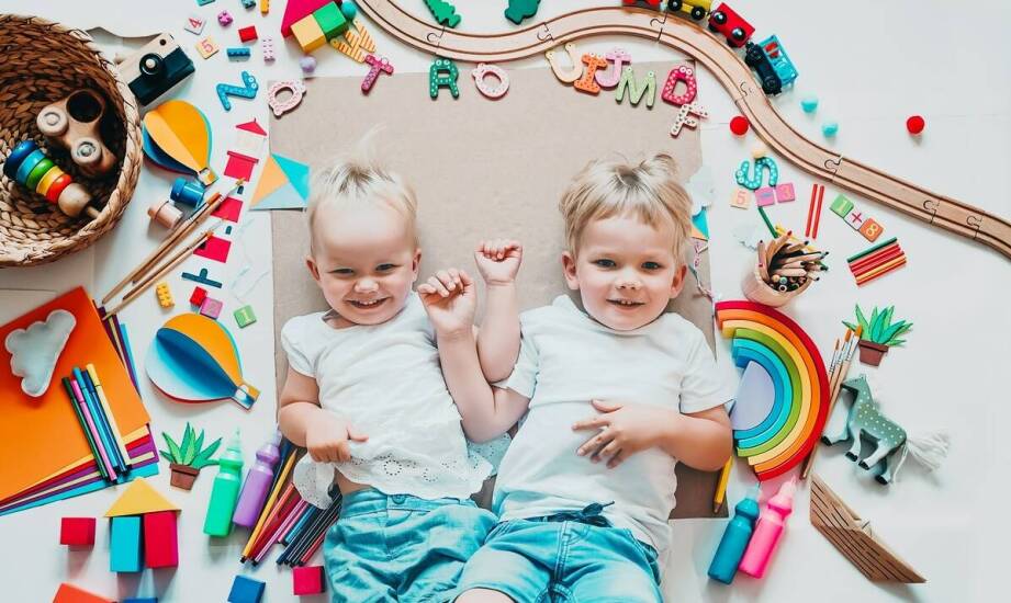 Sztuka w domu: obrazy do malowania po numerach jako element edukacyjny dla dzieci