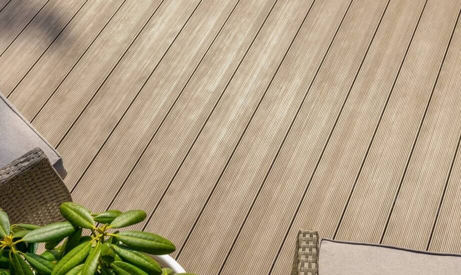 Porównanie różnych rodzajów desek do montażu tarasów drewnianych