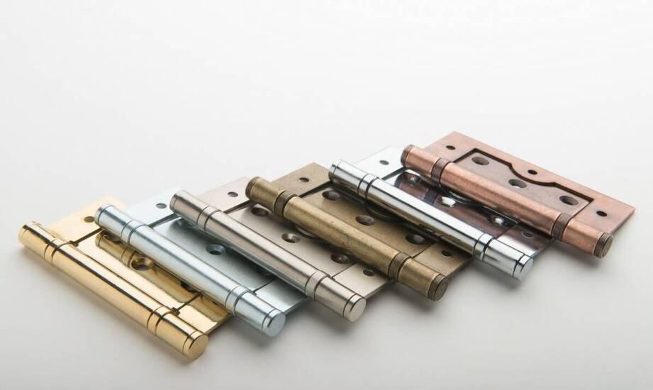 Zawiasy meblowe z funkcją regulacji – komfort użytkowania i montażu