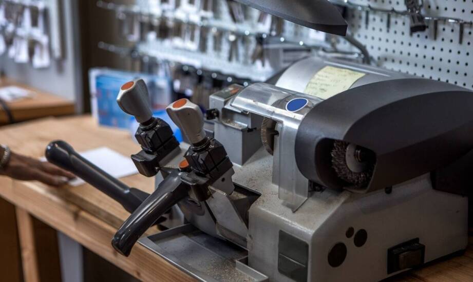 Jakie usługi oferuje mobilny warsztat ślusarski?