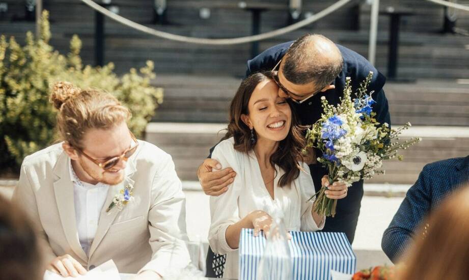 Jak fotograf na ślub w Mińsku Mazowieckim może uchwycić naturalne piękno otoczenia?