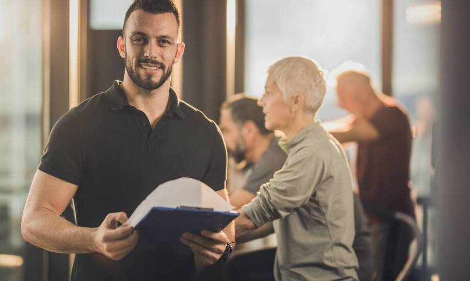 Jak gabinet fizjoterapii może pomóc w leczeniu zespołów bólowych kręgosłupa