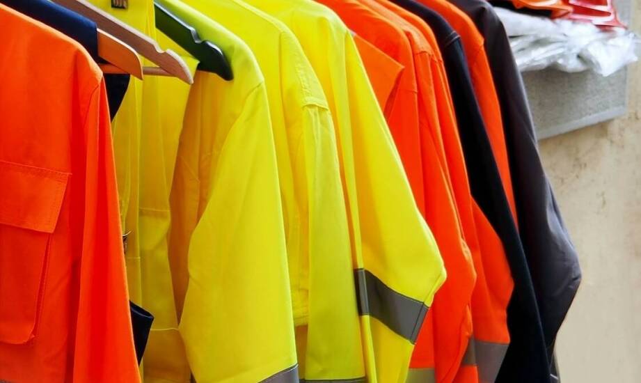 Innowacyjne zastosowania wielkich kokard w projektowaniu odzieży roboczej