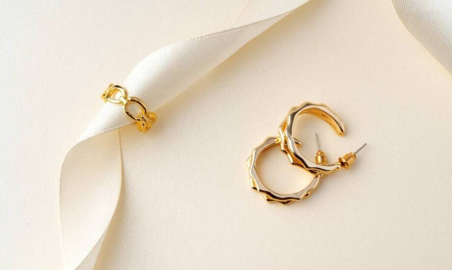 Jakie są najnowsze trendy w projektowaniu złotych łańcuszków 14k?