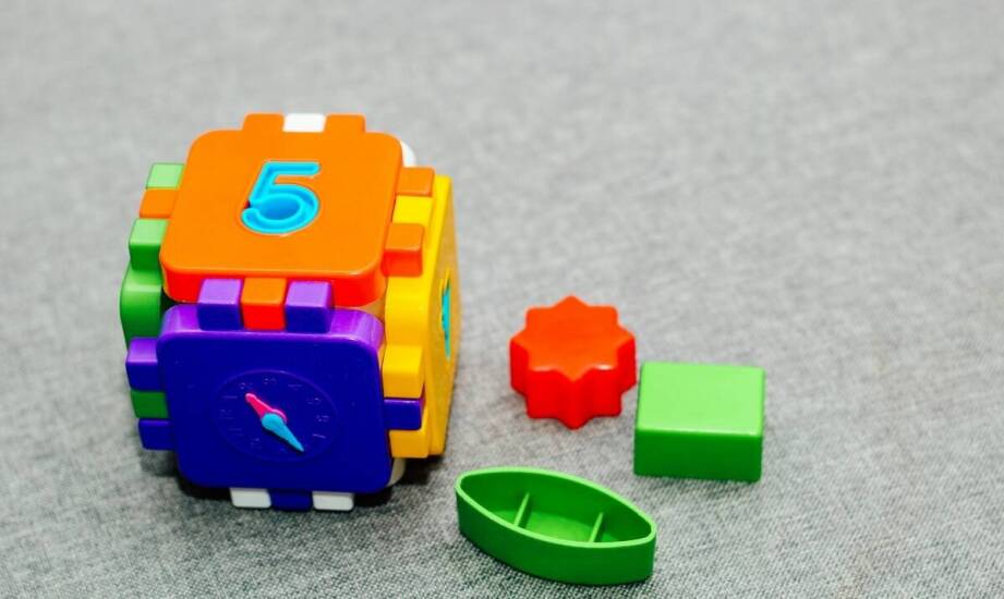 Zabawki interaktywne jako wsparcie w rozwoju zdolności analitycznych