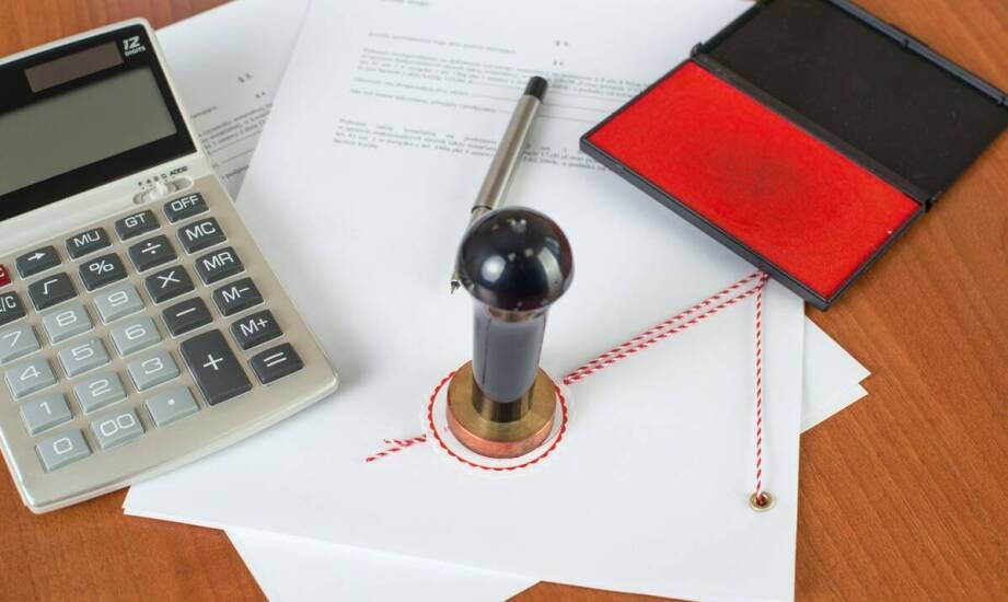 Tłumaczenie przysięgłe dokumentów akademickich: co kształtuje cenę?