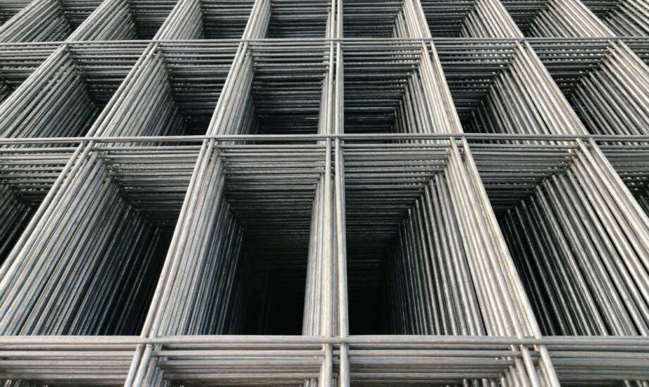 Funkcjonalność krat profilowanych w aranżacji przestrzeni miejskich