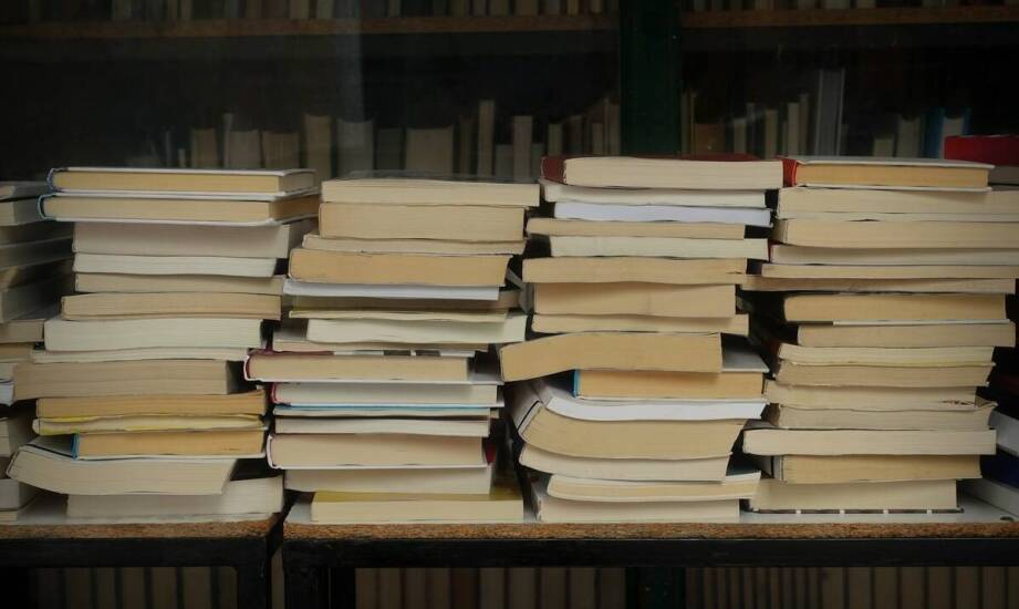 Polityczne sekrety w literaturze faktu – najciekawsze tytuły