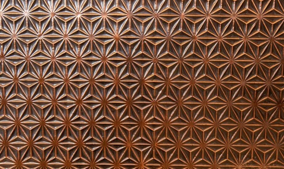 Jakie korzyści przynoszą drzwi ażurowe w kontekście ekologicznego budownictwa?