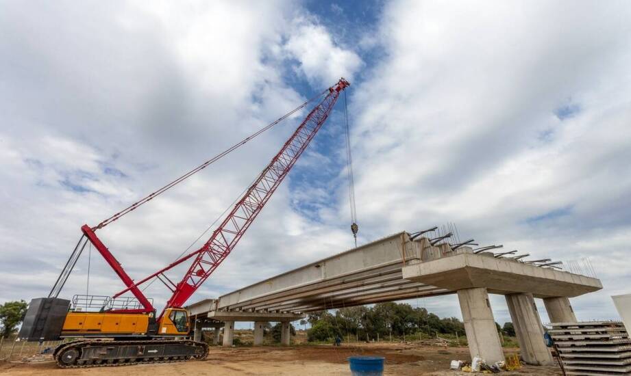 Rola nowoczesnych maszyn w poprawie wydajności prac budowlanych