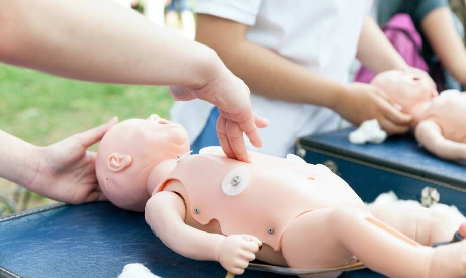 Pierwsza pomoc - jakie sytuacje awaryjne są omawiane na szkoleniach?