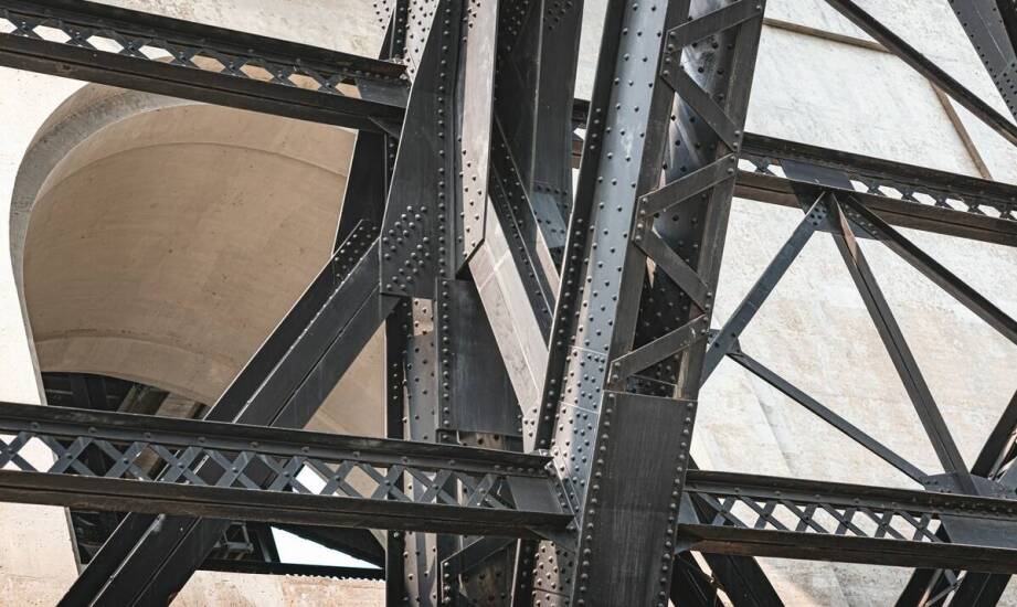 Jakie korzyści płyną z regularnego stosowania środków antykorozyjnych w klimacie morskim?