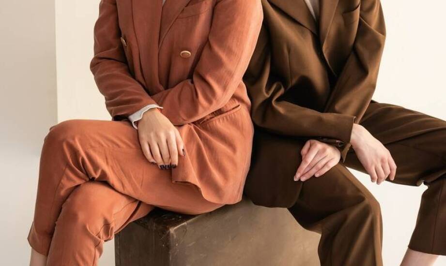 Jak wybrać garnitur damski idealnie dopasowany do sylwetki?