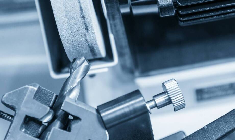 Jak wybrać odpowiedni przyrząd do osiowania wałów dla Twoich potrzeb?