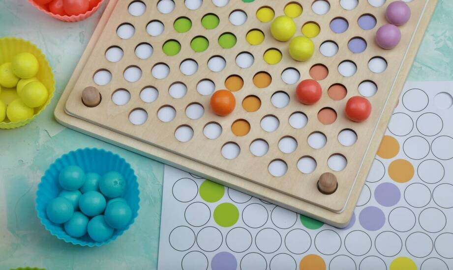 Jak puzzle dwu-elementowe mogą wspierać naukę podstawowych umiejętności motorycznych?