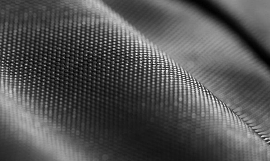 Wpływ jakości materiałów na trwałość odzieży jeździeckiej – co warto wiedzieć?