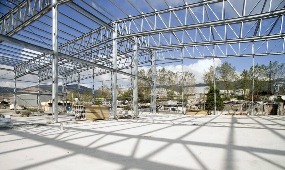 Wie sieht der Prozess der Lieferung und Montage von stahlhallen aus polen in Deutschland aus?