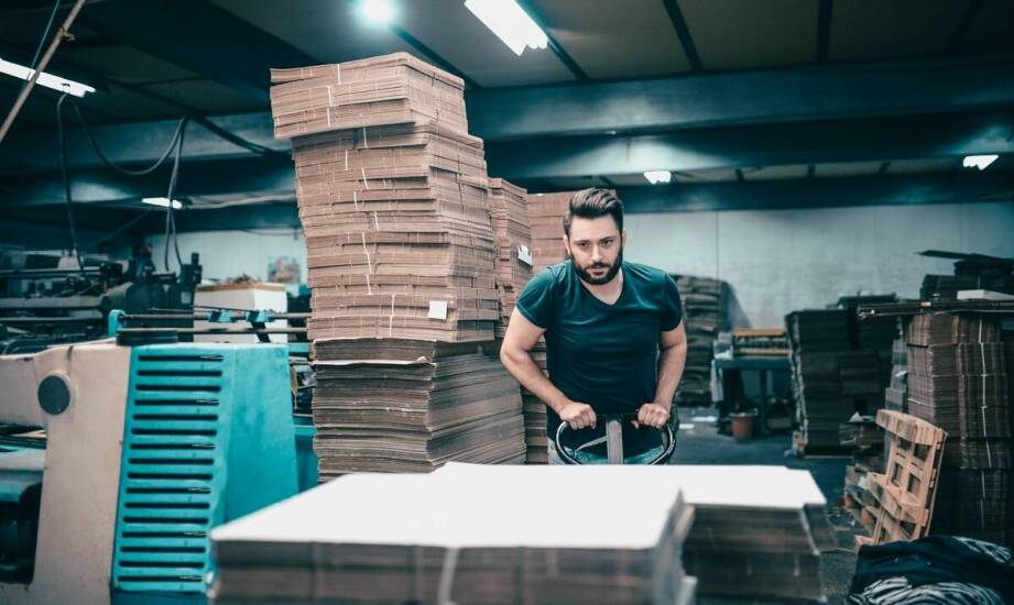 Jak uniknąć błędów przy paletowaniu towaru w magazynie?