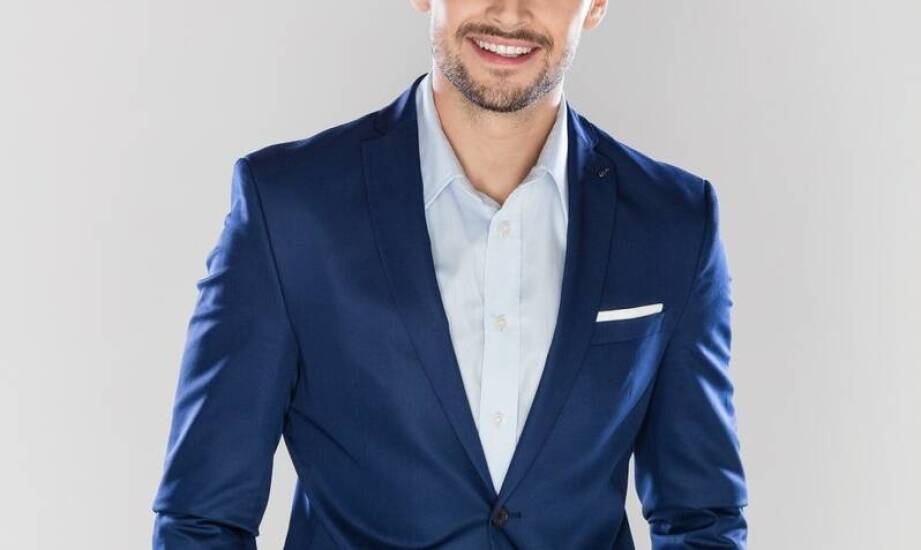 Jakie materiały najlepiej sprawdzają się w garniturach dla mężczyzn z brzuszkiem?