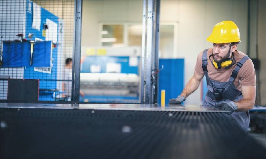 Kluczowe zalety bram przemysłowych w kontekście bezpieczeństwa