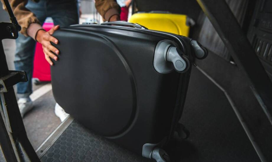 Komfortowy transport na lotnisko – zalety profesjonalnych transferów lotniskowych