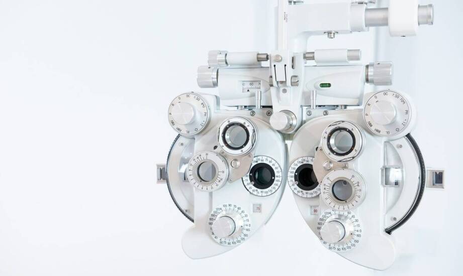 Nowoczesne technologie w optyce: jak wpływają na diagnozowanie wzroku?
