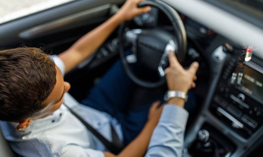 Profesjonalizm instruktorów w szkołach nauki jazdy – co to oznacza dla kursantów?
