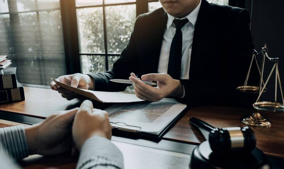 Dlaczego warto zaufać kancelarii prawnej przy dochodzeniu odszkodowań za szkody majątkowe?