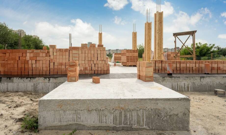 Wpływ certyfikatów jakości na wybór fundamentów betonowych