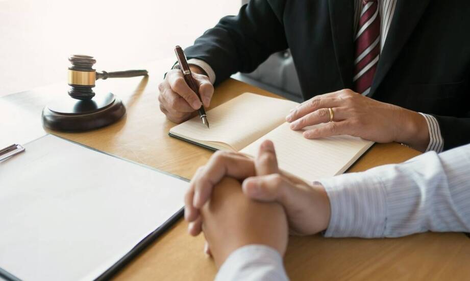 Kiedy warto skorzystać z porady prawnej przy tworzeniu regulaminów firmowych?