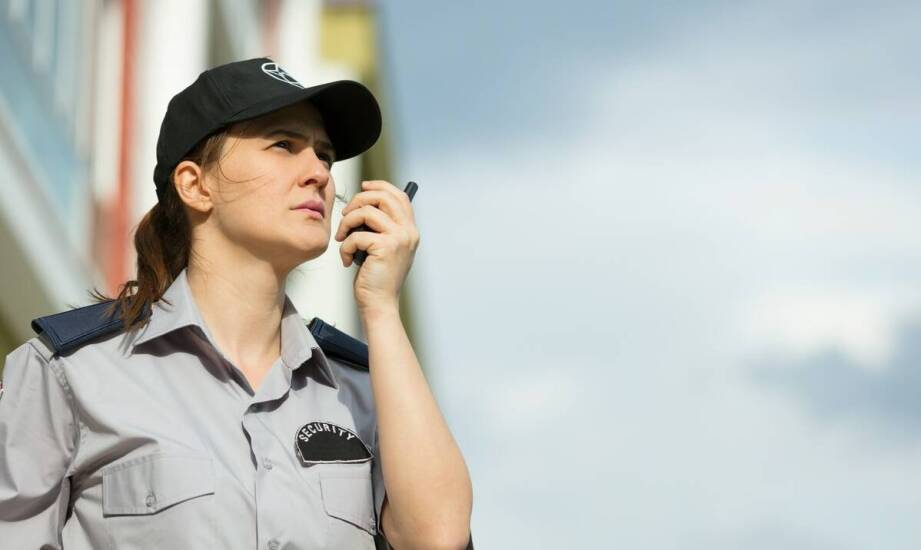 Jakie korzyści oferują pracodawcy w ochronie mienia w ramach "atos oferty pracy"?