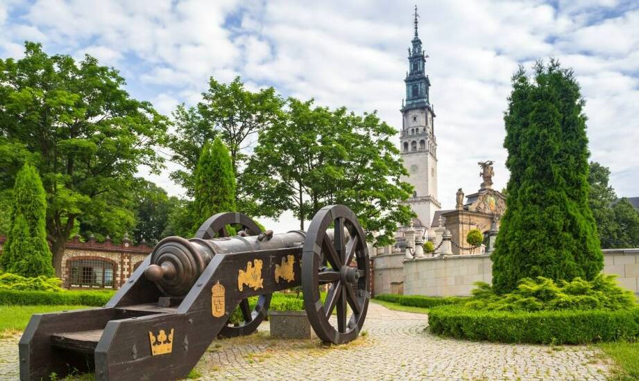 Królewska Sandomierz: Odkryj najpiękniejsze trasy spacerowe