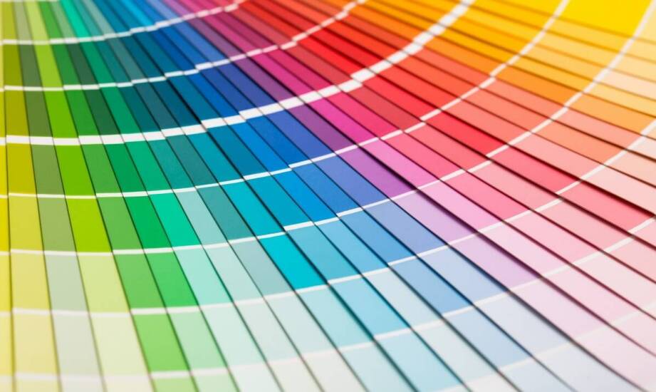 Rola nadruku offsetowego w produkcji paletek kartonowych do makijażu