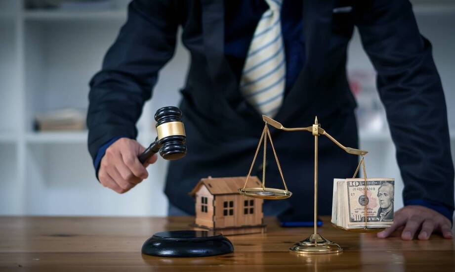 Zasady przeprowadzania licytacji ruchomości przez komorników