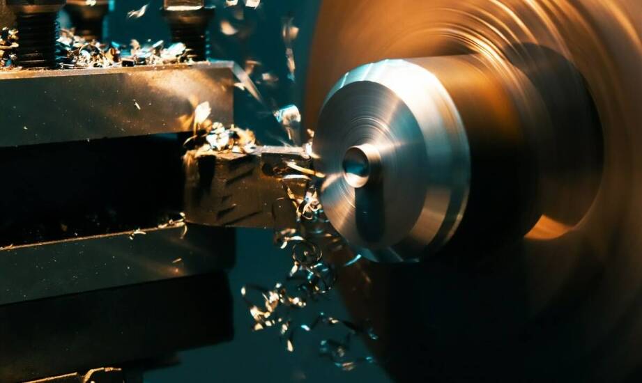 Zastosowanie frezarki CNC do stali w produkcji form termicznych