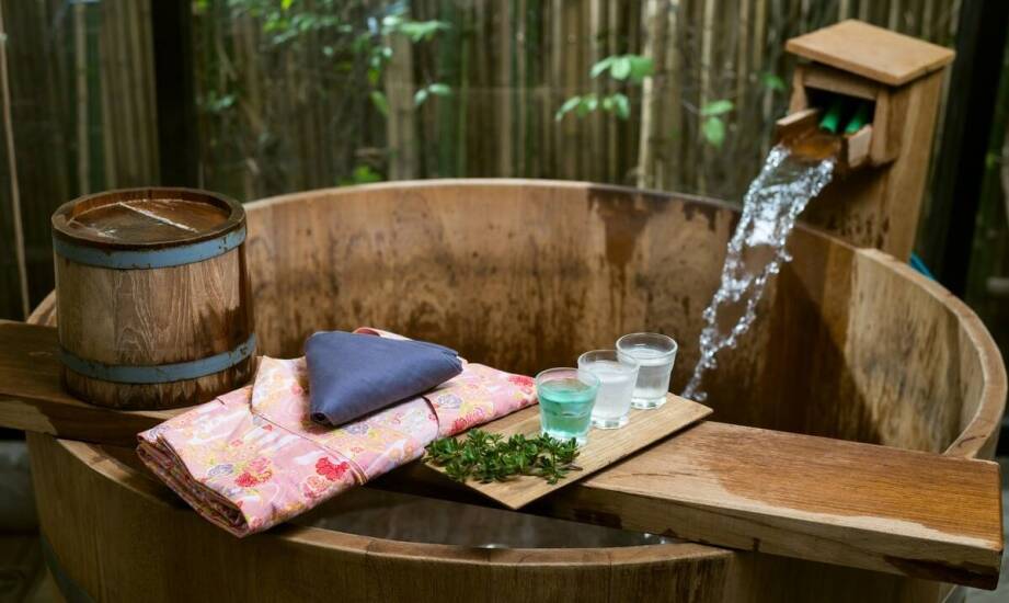 Bania z podgrzewaną wodą – jak dbać o jej trwałość i wygląd?