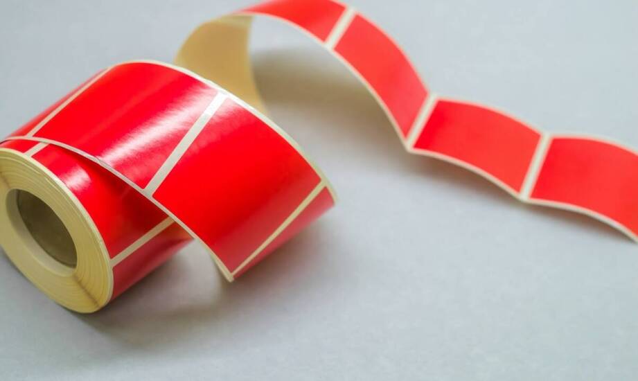 Zastosowanie uszlachetniania w druku etykiet – co warto wiedzieć?