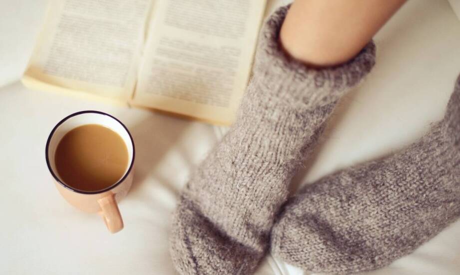 Kapcie hotelowe na sezon zimowy – jakie modele zapewniają największy komfort?