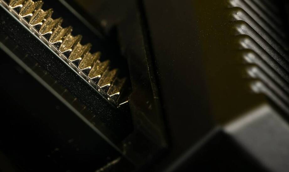 Dlaczego warto inwestować w napinacz uniwersalny najwyższej jakości?