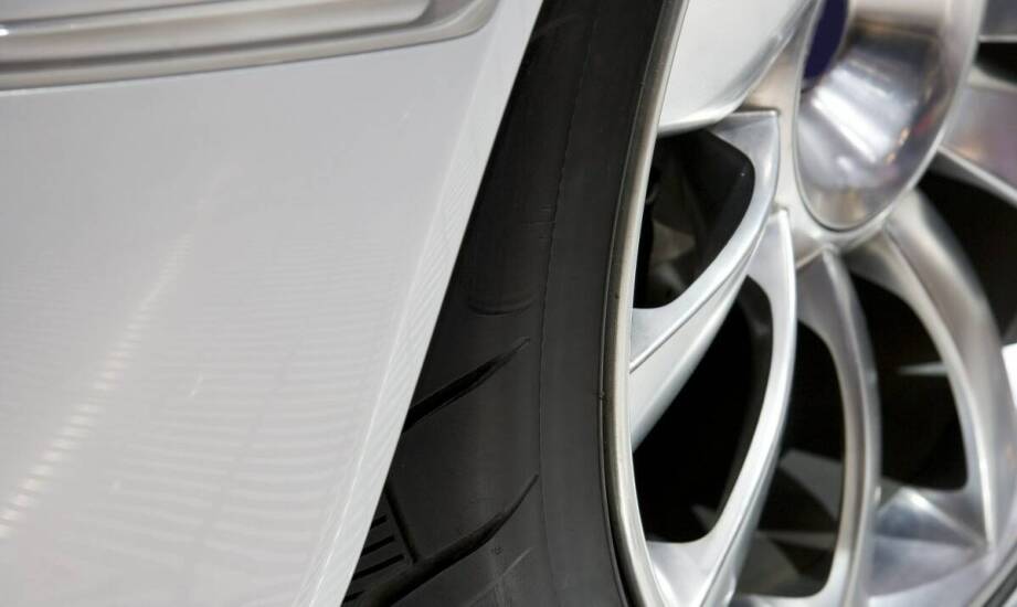 Jak technologia forged steel wpływa na proces projektowania felg?